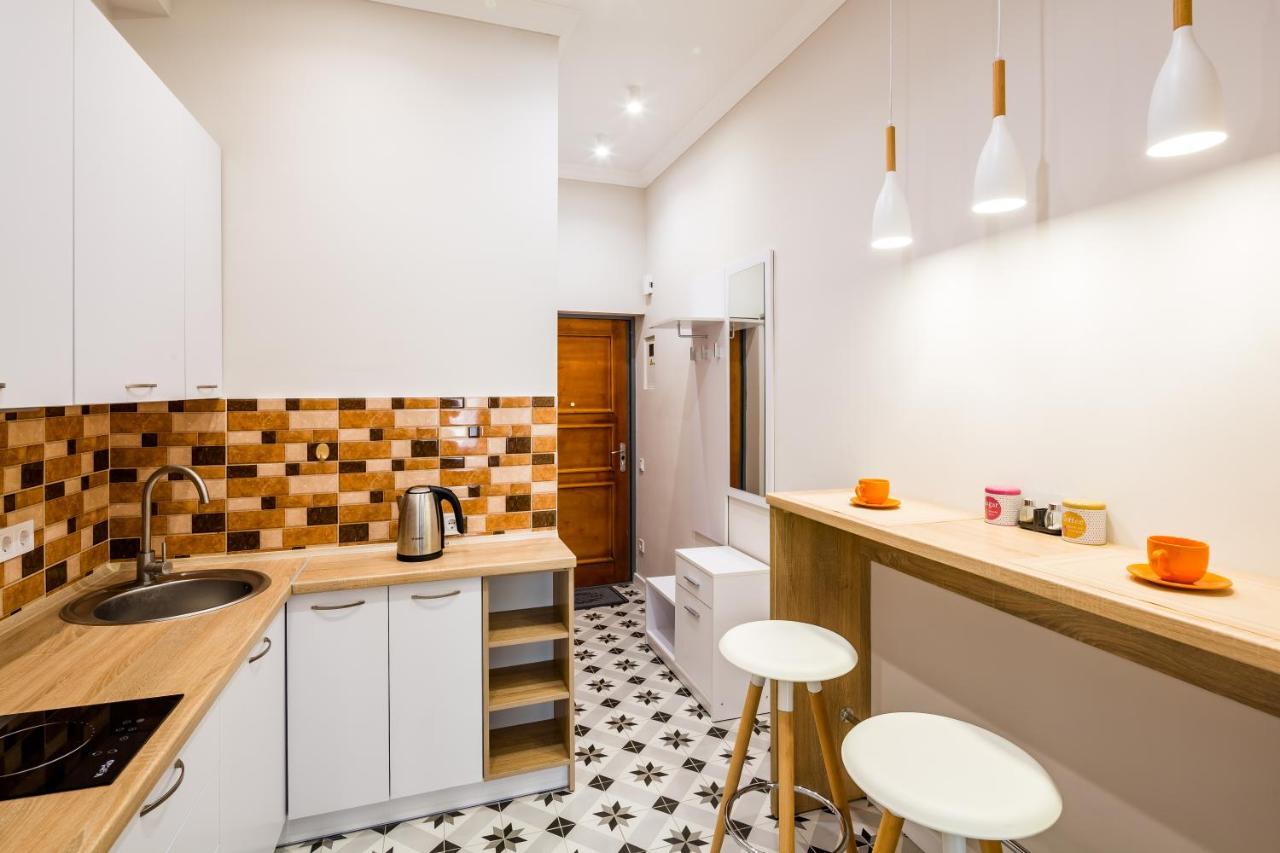 Квартира В Центрі З Дизайнерським Ремонтом Lviv Extérieur photo